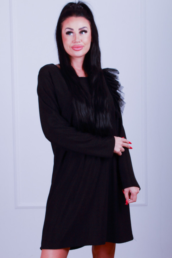 Czarna sukienka